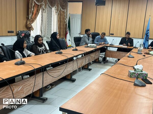 تجلیل شهردار خاتم از اصحاب رسانه و دانش آموز خبرنگاران پانا