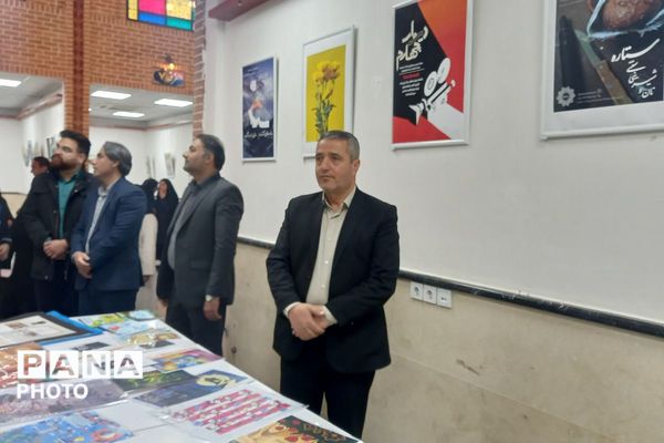 ردپایی از نقش و نگار در نمایشگاه دائمی شهرداری قرچک با آثار جشنواره دانش‌آموزی فرهنگی- هنری فردا