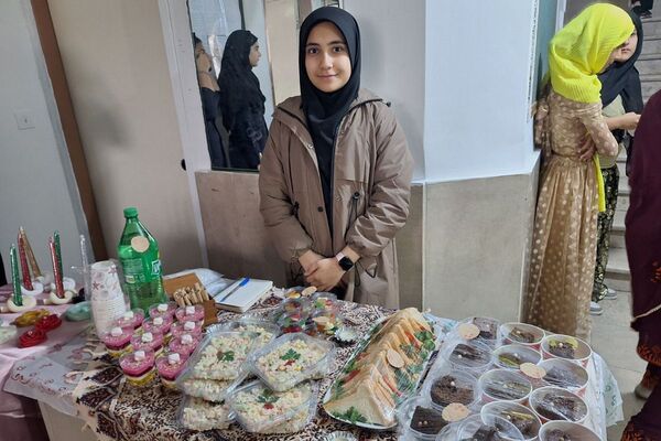  آیین افتتاح جشنواره ماها و ایران‌مون در دبیرستان خدیجه کبری پردیس 