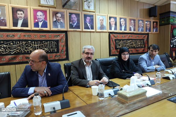 نشست مشترک وزیر آموزش و پرورش با اعضای کمیسیون آموزش، تحقیقات و فناوری مجلس شورای اسلامی