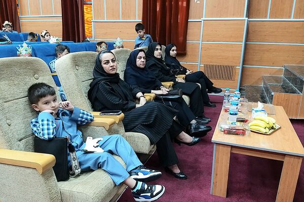 برگزاری جشن الفبای پسران دبستان شهدای غزه در کانون ملائک شهرستان قرچک با حضور گروه نمایشی روناک