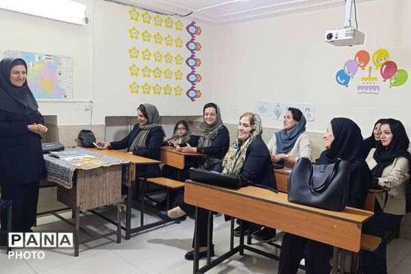 نشست انجمن اولیا و مربیان مدرسه غیردولتی جهان تربیت