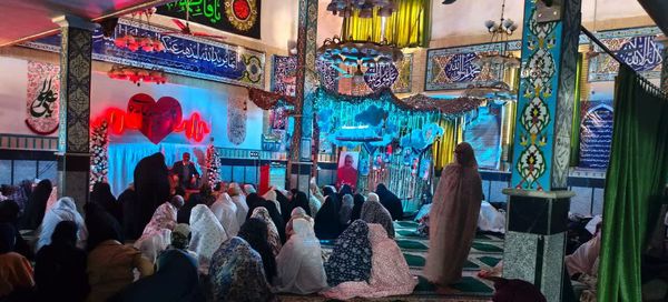 نسل نوجوان در اعتکاف؛ با اشک و اراده، پیام صبر حضرت زینب (س) را به گوش آسمان رساند