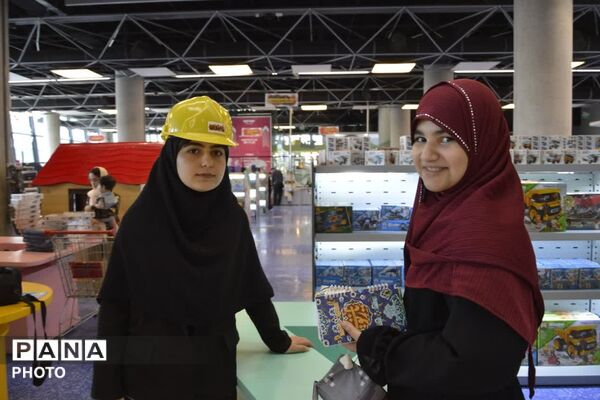 «باانرژی‌ها»؛ مأموریتی تابستانی برای آموزش مدیریت مصرف در باغ کتاب تهران