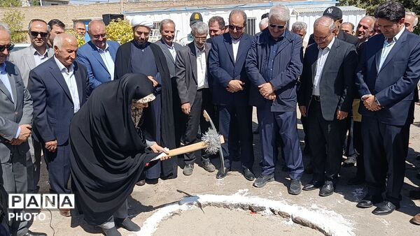  آیین کلنگ‌زنی مدرسه ۶ کلاسه خیرساز در خسروشاه