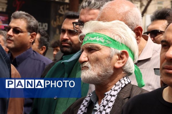 مراسم تشییع پیکر معلم شهید حجت‌الله یوسفیه با حضور باشکوه مردم شهرستان ورامین 