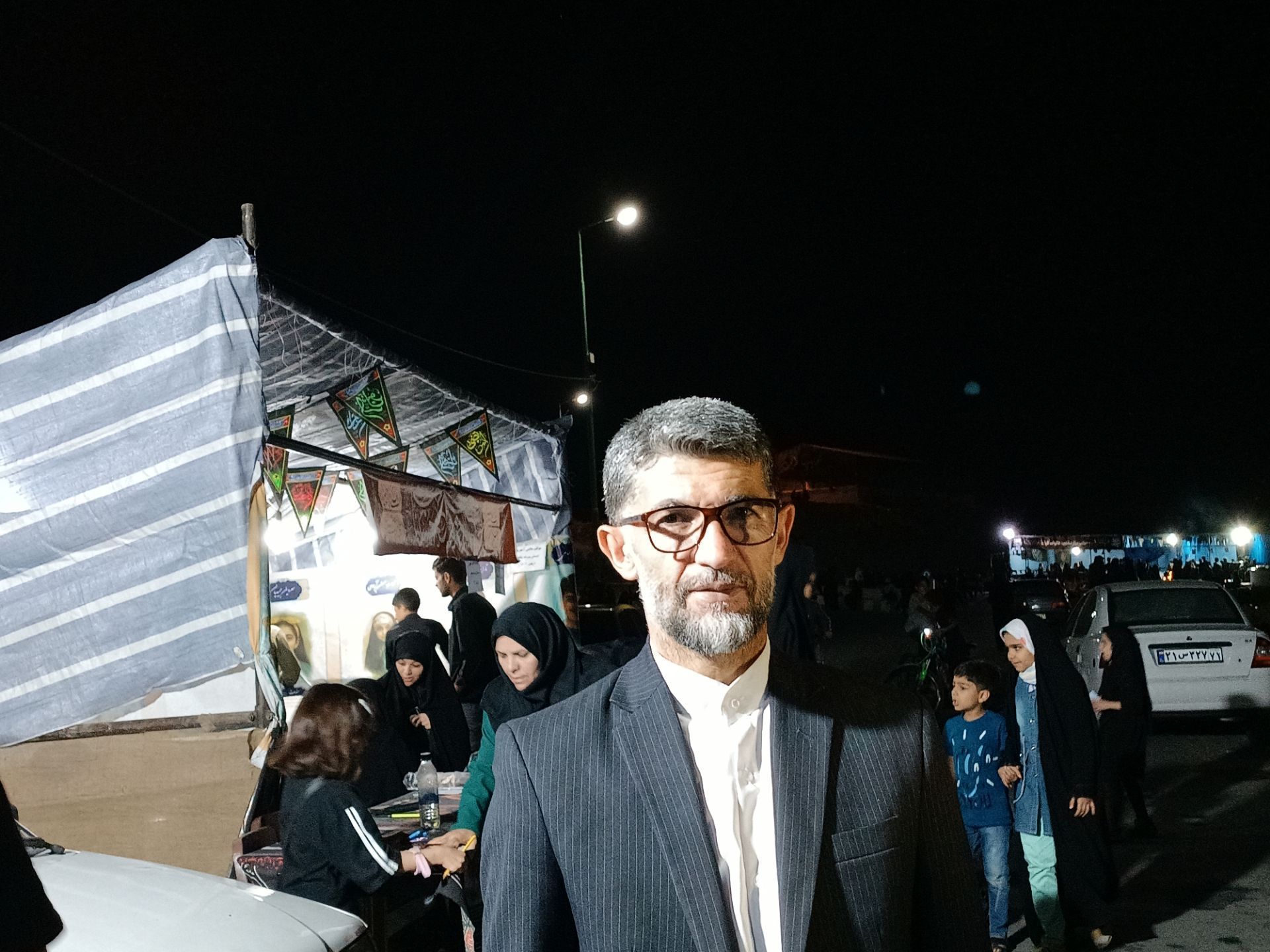 عشق و شور دانش‌آموزان به اباعبدالله در موکب جاماندگان اربعین در جریان است