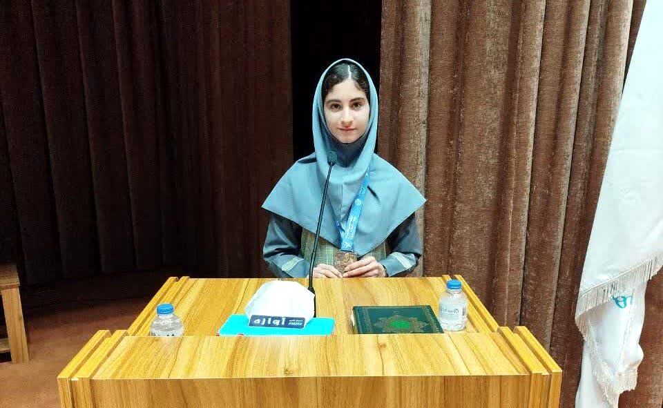تجلیل از دانش‌آموزان برگزیده در دوازدهمین المپیاد ورزشی محلات شهر یزد 