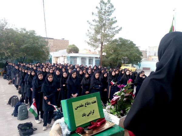 نواختن زنگ مهر و زنگ نماز و ایثار و شهادت در دبیرستان فاطمیه