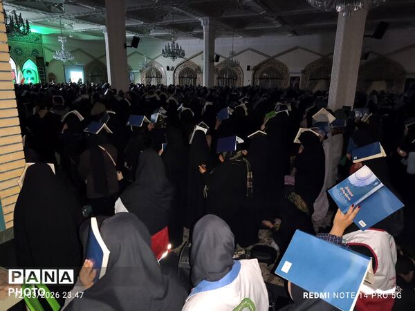 مردم کاشمر در زیارتگاه شهید مدرس قرآن بر سر گرفتند