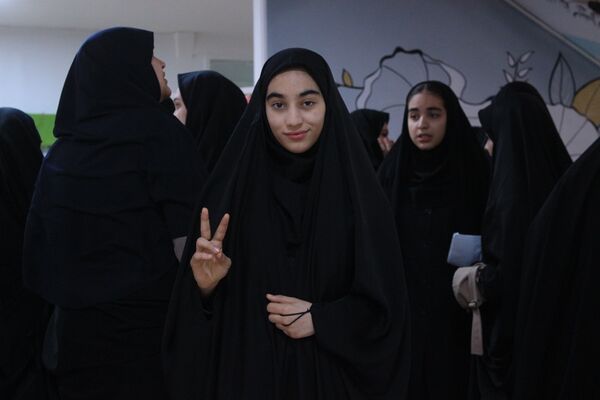  مسابقات قرآن، عترت و نماز متوسطه اول و دوم دختران بهارستان‌دو