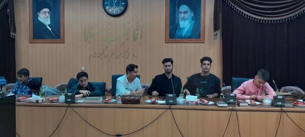 نشست خبرنگاران پانا تفت با رئیس سازمان دانش‌آموزی استان یزد