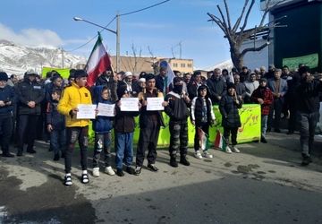 حضور پررنگ مردم شهر موچش در راهپیمایی 22 بهمن