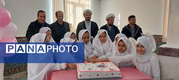 مراسم جشن تکلیف دختران دانش‌آموزی در گرماب