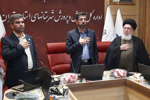 برگزاری مراسم بدرقه کاروان دانش آموزی حج عمره