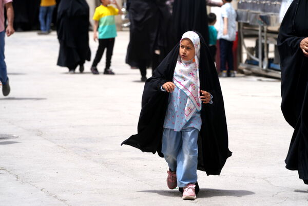 حضور مدیرکل آموزش‌وپرورش استان در نماز جمعۀ شهر اصفهان