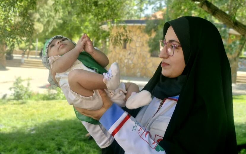 سرخ پوشان هلال در شیرخوارگان حسینی 