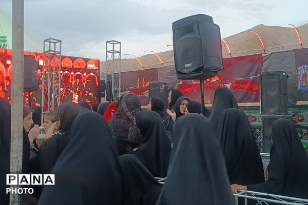 دلدادگی فرهنگیان در موکب اربعین حسینی