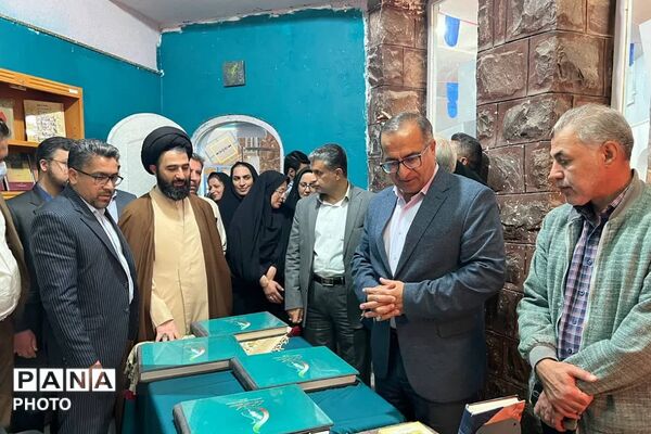 افتتاح پنجمین هفته فرهنگی شهرستان فیروزکوه با حضور مسئولان ارشد و تجلیل از خانواده شهید