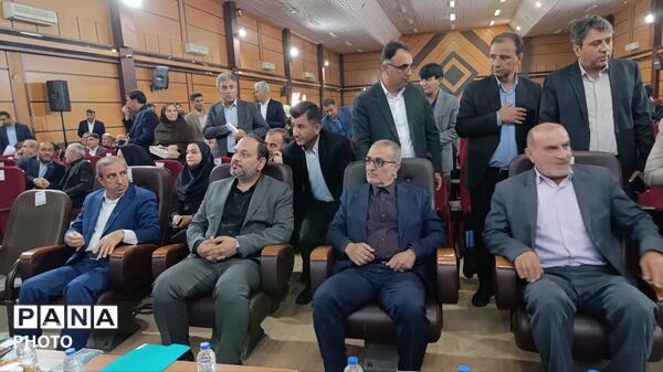 جشن روز معلم با حضور معاون پرورشی و فرهنگی وزیر آموزش و پرورش