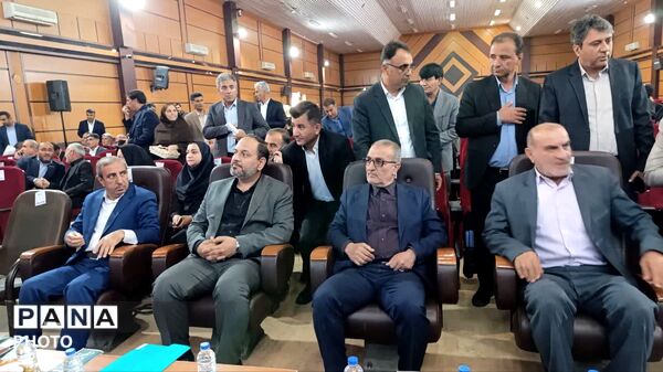 جشن روز معلم با حضور معاون پرورشی و فرهنگی وزیر آموزش و پرورش