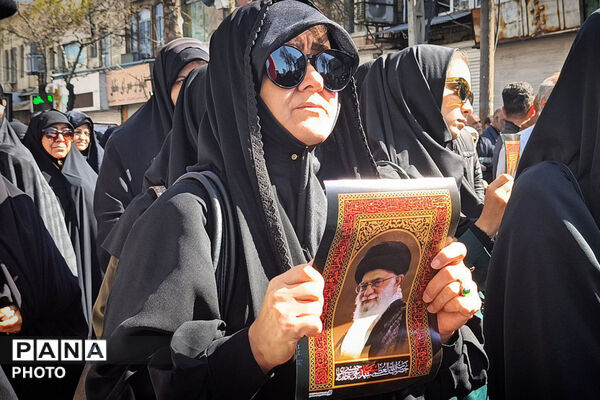 راهپیمایی مردم و دانش‌آموزان کرمانشاه در محکومیت جنایات آمریکا و رژیم صهیونیستی