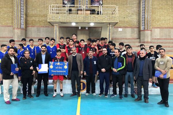 مراسم اهدای مدال به برگزیدگان رشته‌های ورزشی بین آموزشگاهی در ناحیه 2 شهرری 