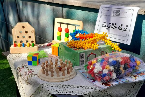 جشن شکفتن غنچه‌ ها، در دبستان مهرتابان بهارستان دو