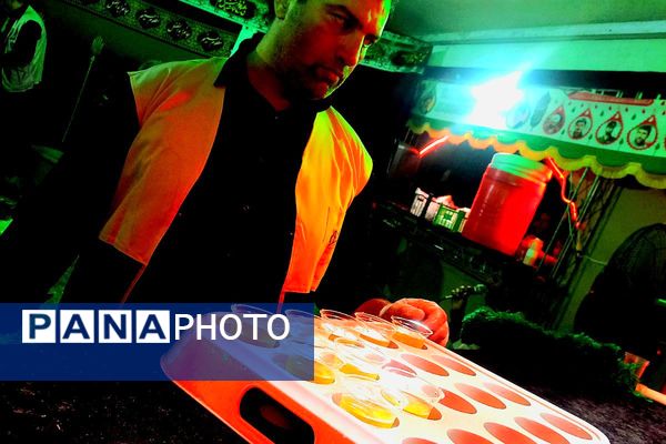 انفجار شور حسینی در قلب تهران؛ نوجوانان میدان آزادی را عاشورایی کردند