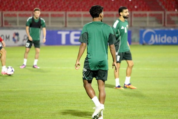 تمرین پیش از بازی با تراکتور تیم الوحده امارات