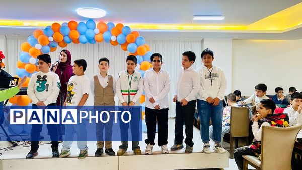 جشن روز دانش‌آموز در مدرسه معلم آشخانه 