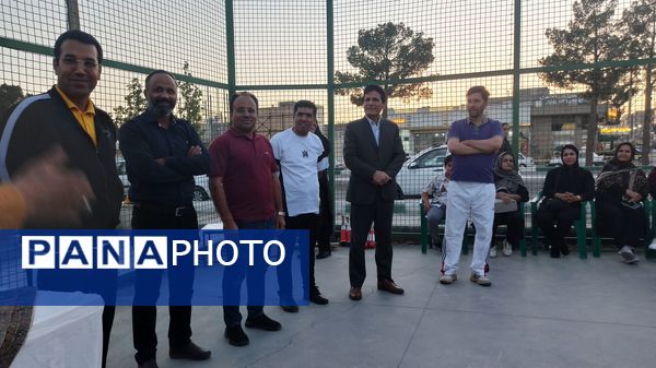 همایش پیاده‌روی خانوادگی در کاشمر 