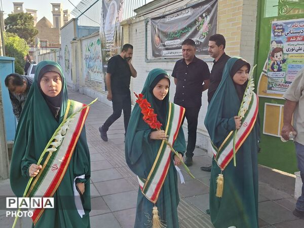  گرامی‌داشت یاد و خاطر خیر مدرسه ساز مرحوم مصدق نوری