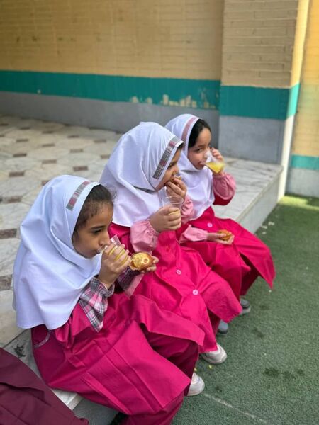برپایی موکب عزاداری ایام فاطمیه در دبستان مریم بندرعباس