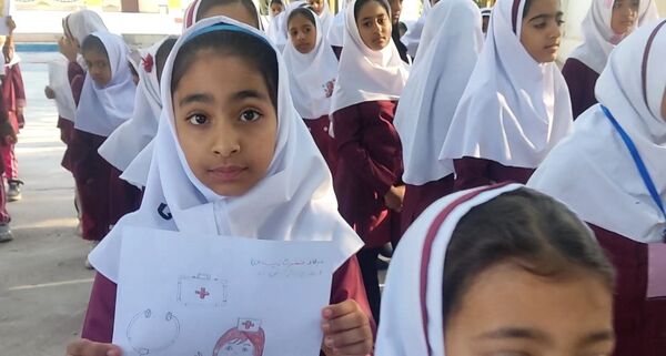جشن روز پرستار در مدرسه مولوی فین