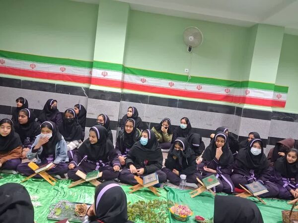 برگزاری محفل انس با قرآن کریم در مدرسه حضرت خدیجه کبری (س) جم