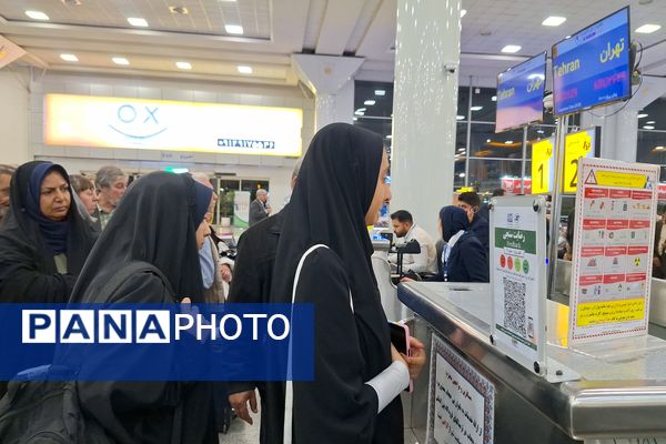  اردوی پیشتازان فارس به حرم مطهر امام رضا (ع)