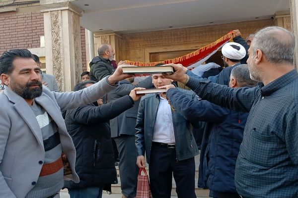 آبین بدرقه ۵۲ دانش‌آموز عمره‌گذار 