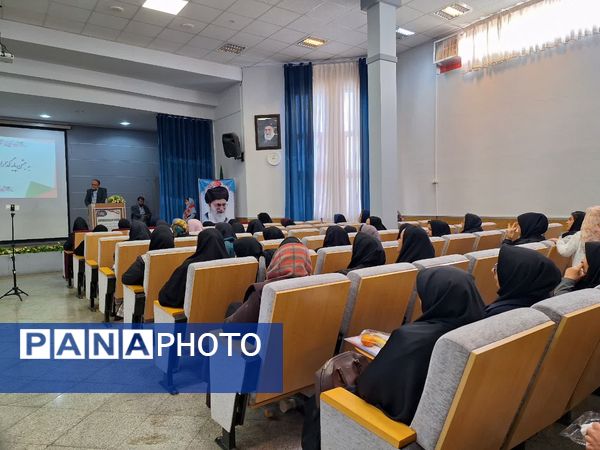 آیین تجلیل پایه گذاران مهر و امید در ناحیه۶ مشهد