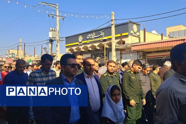 حضور پرشور دانش‌آموزان و فرهنگیان در راهپیمایی روز دانش‌ آموز در باشت 