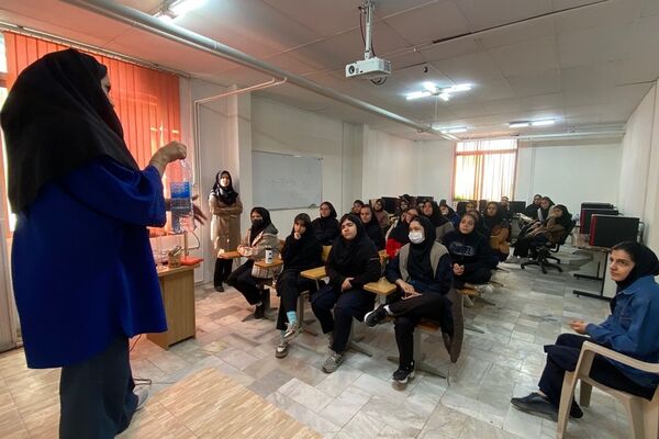  اردوی علمی در پژوهش سرای دانش آموزی بصیرت
