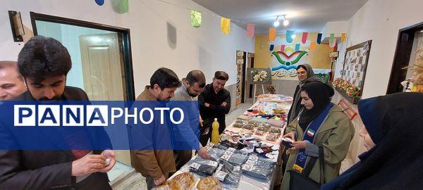 برپایی بازارچه دست سازه‌ها در کانون شهید مطهری سملقان