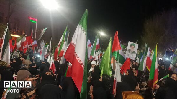 مراسم تشییع دو شهید شهرک صنعتی خیام زبرخان در حسینیه امام نیشابور 