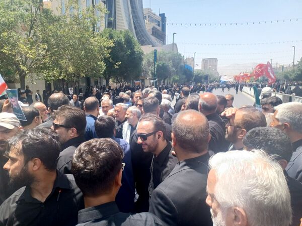 تشییع پیکر مطهر شهید سردار محمد کاظمی و تعدادی از شهدای جنگ تحمیلی در مشهد