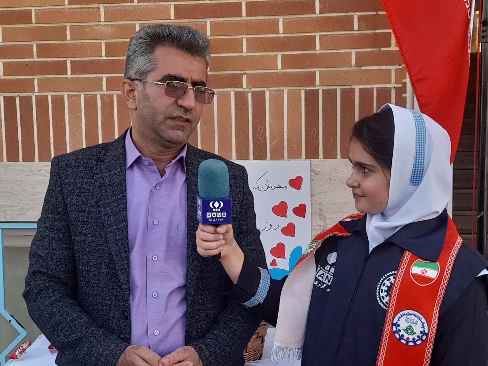 جشن عاطفه ها یادآوری می کند مراقبت از حقوق همتایان، از تکالیف اخلاقی هر فرد است