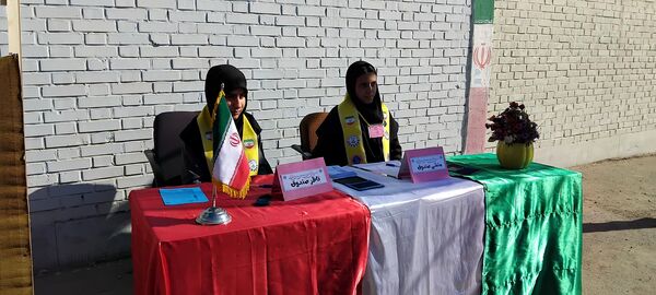 انتخابات شورای دانش آموزی در دبیرستان دخترانه امید 
