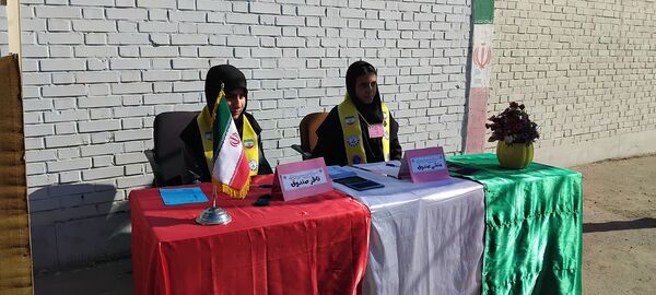 انتخابات شورای دانش آموزی در دبیرستان دخترانه امید 