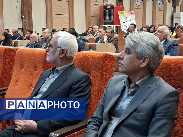 نشست کنشگران فرهنگی ،اجتماعی و سیاسی شهرستان کاشمر کاشمر