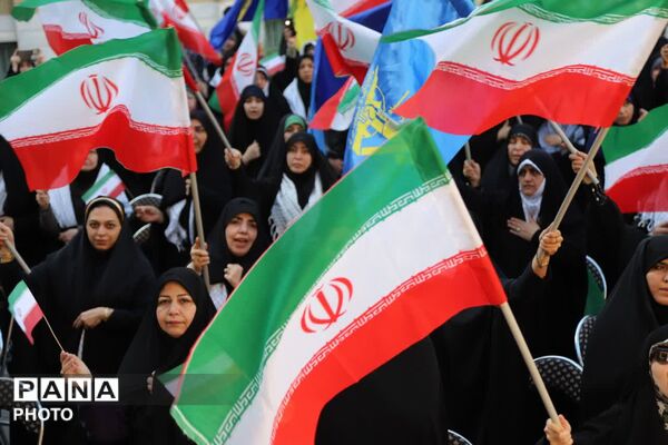مراسم صبحگاه مشترک بسیج فرهنگیان تهران بزرگ در اداره کل آموزش و پرورش