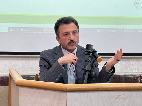 مراسم تجلیل از فعالان و مقام‌آوران عرصه پژوهش و تحقیقات ناحیه یک تبریز
